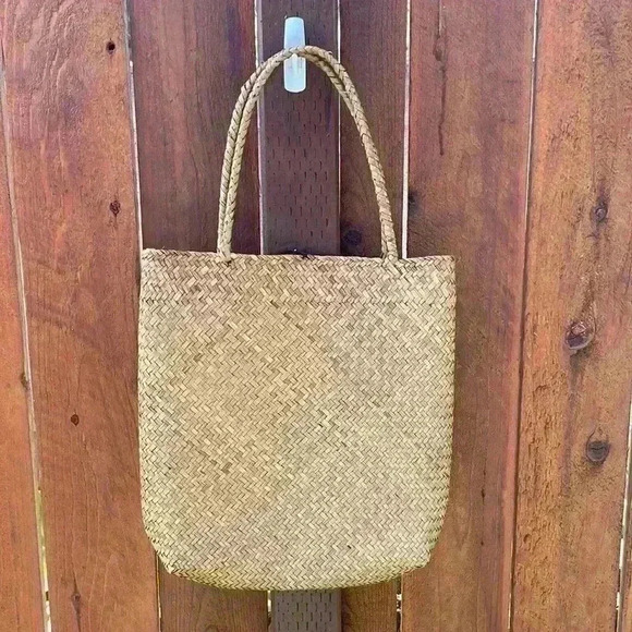 NWOT:  Woven Summer Bag - Picture 4 of 7